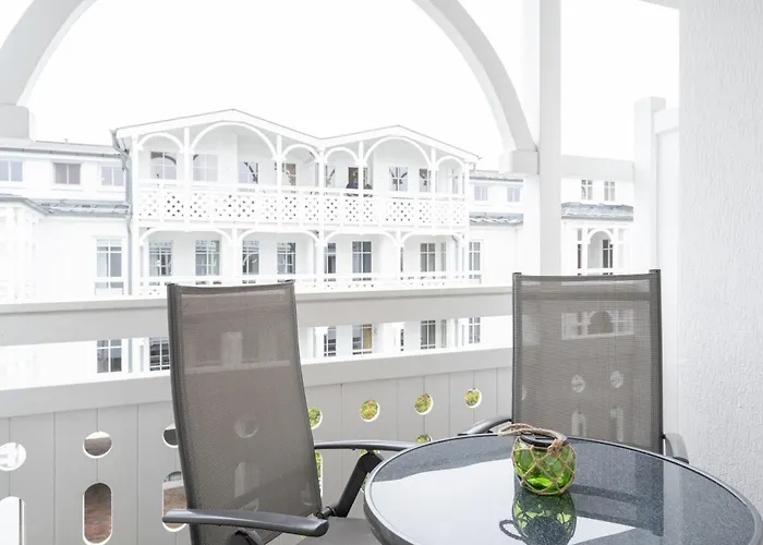 Apartment 667, Seepark *