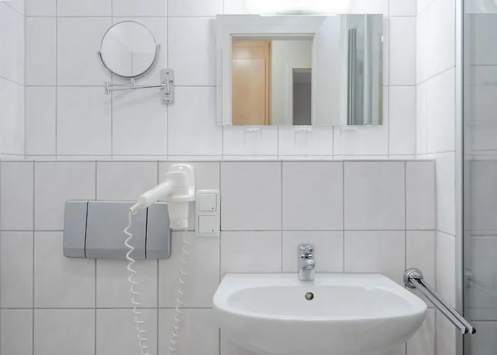 Apartment 667, Seepark *